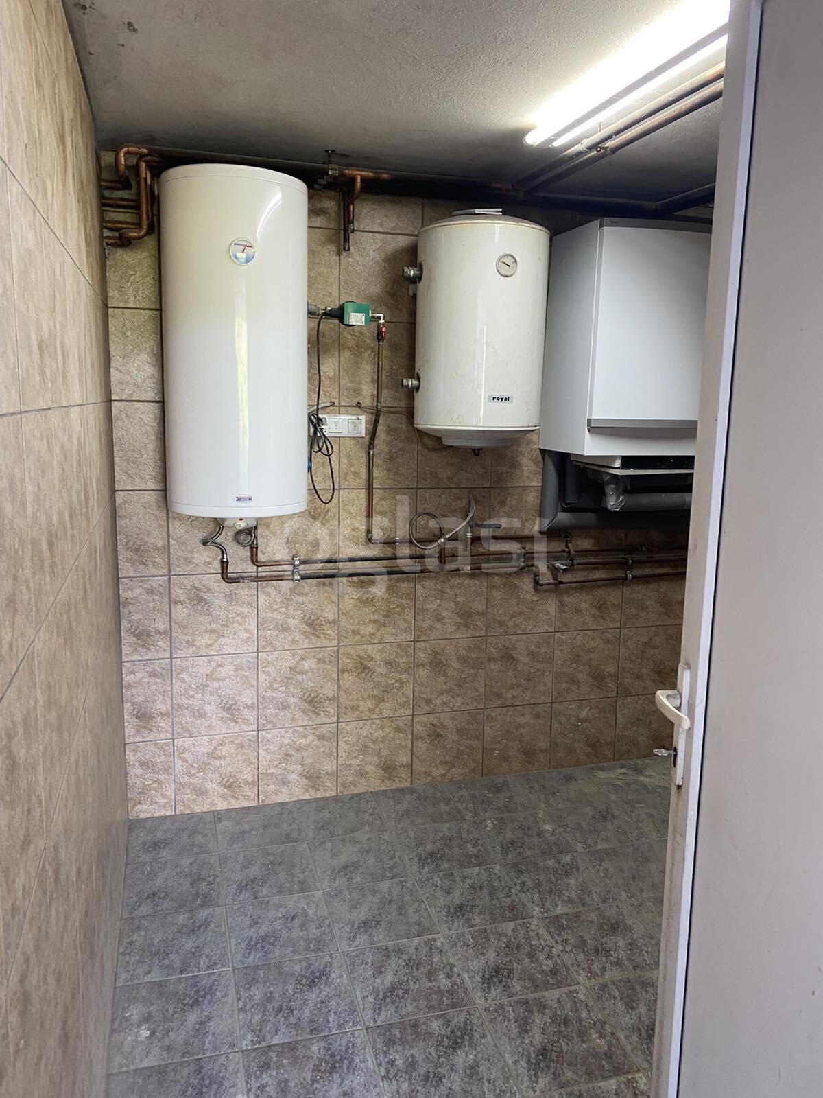 4efd3735e422.jpg