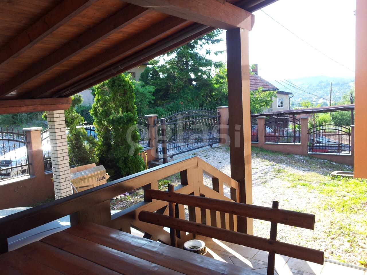 e206955d3b62.jpg