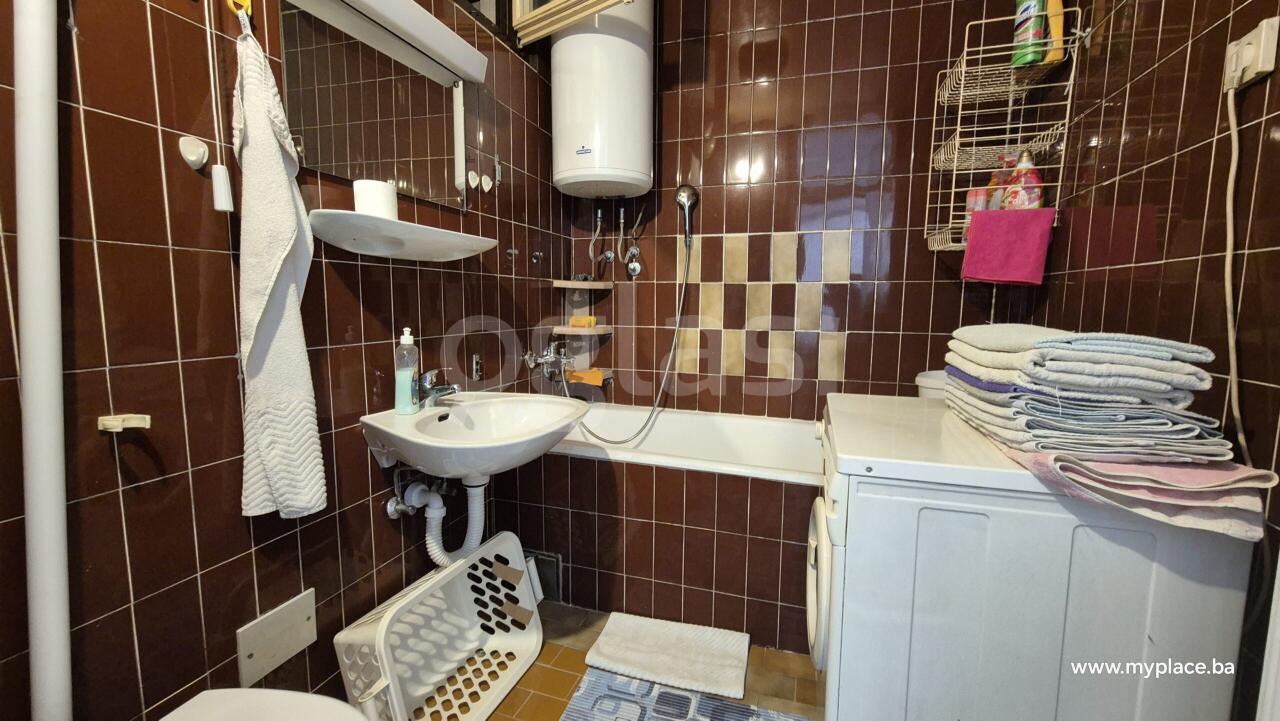 44f1b315c5c5.jpg