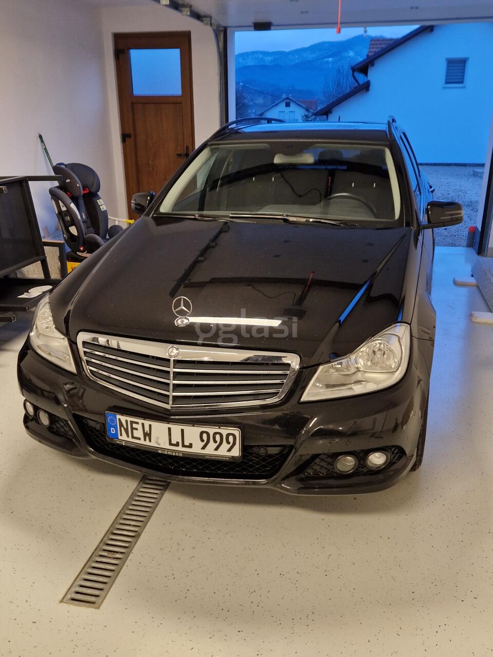 f128afe4aac8.jpg