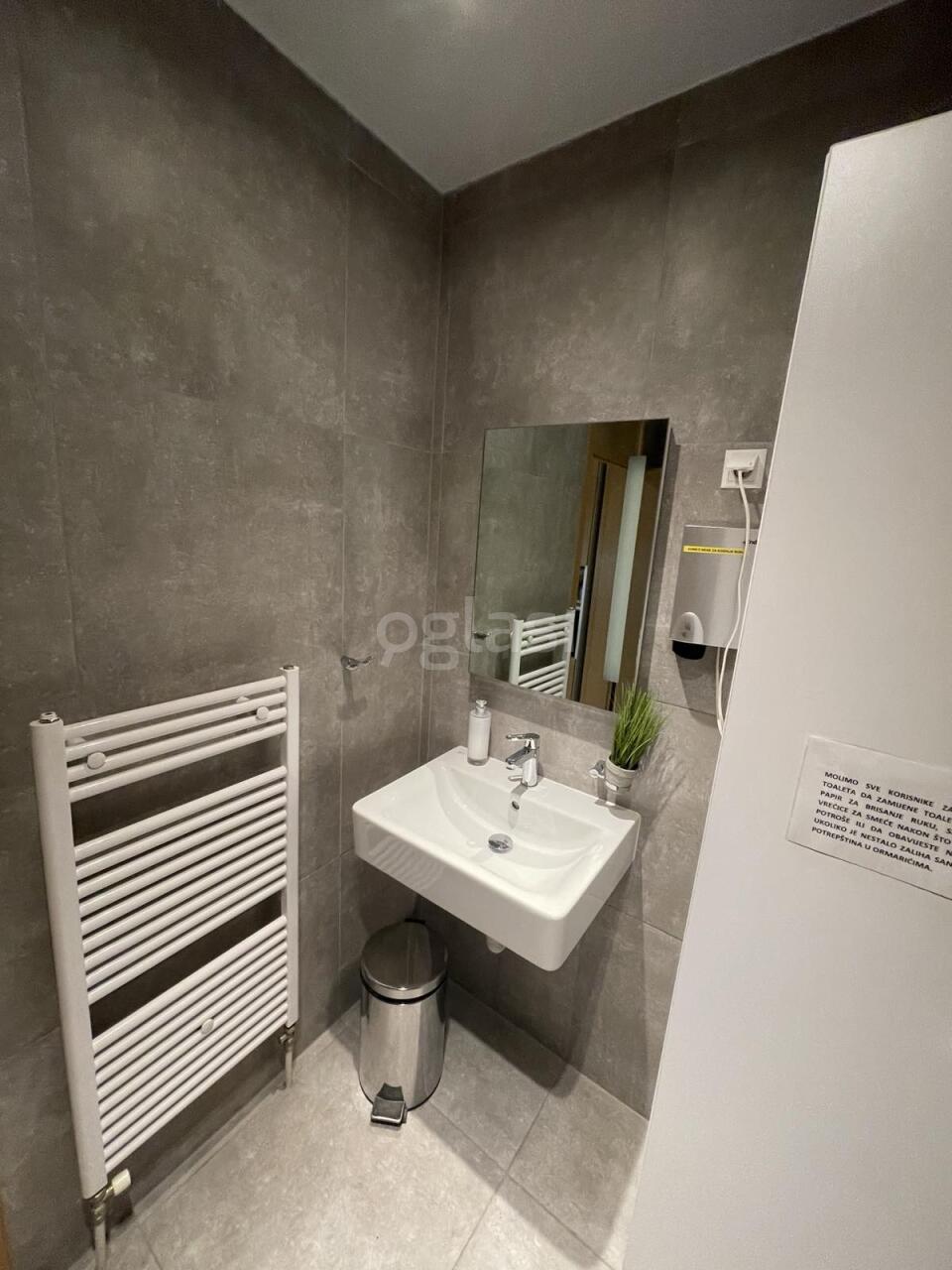 a2282da88873.jpg