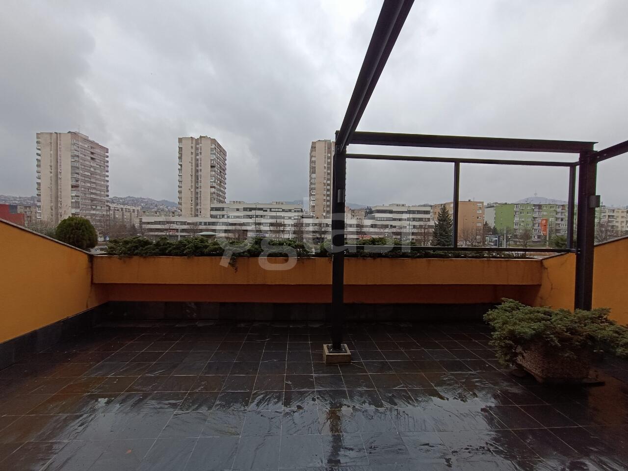 f720abc4191d.jpg