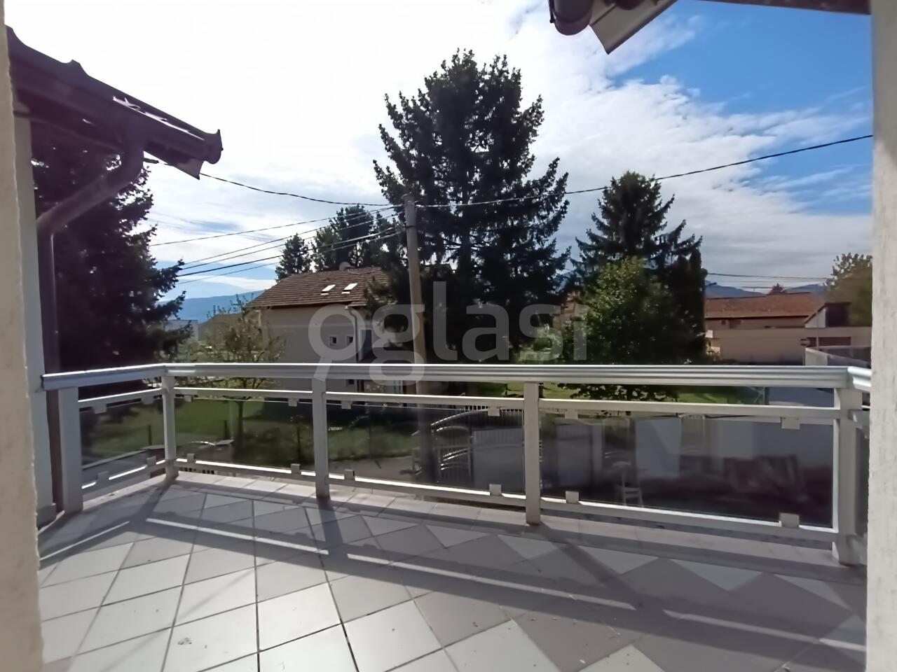 775f9aac542f.jpg