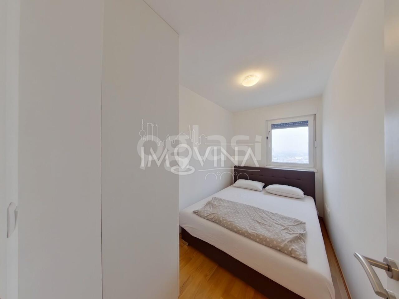 24576d778cad.jpg