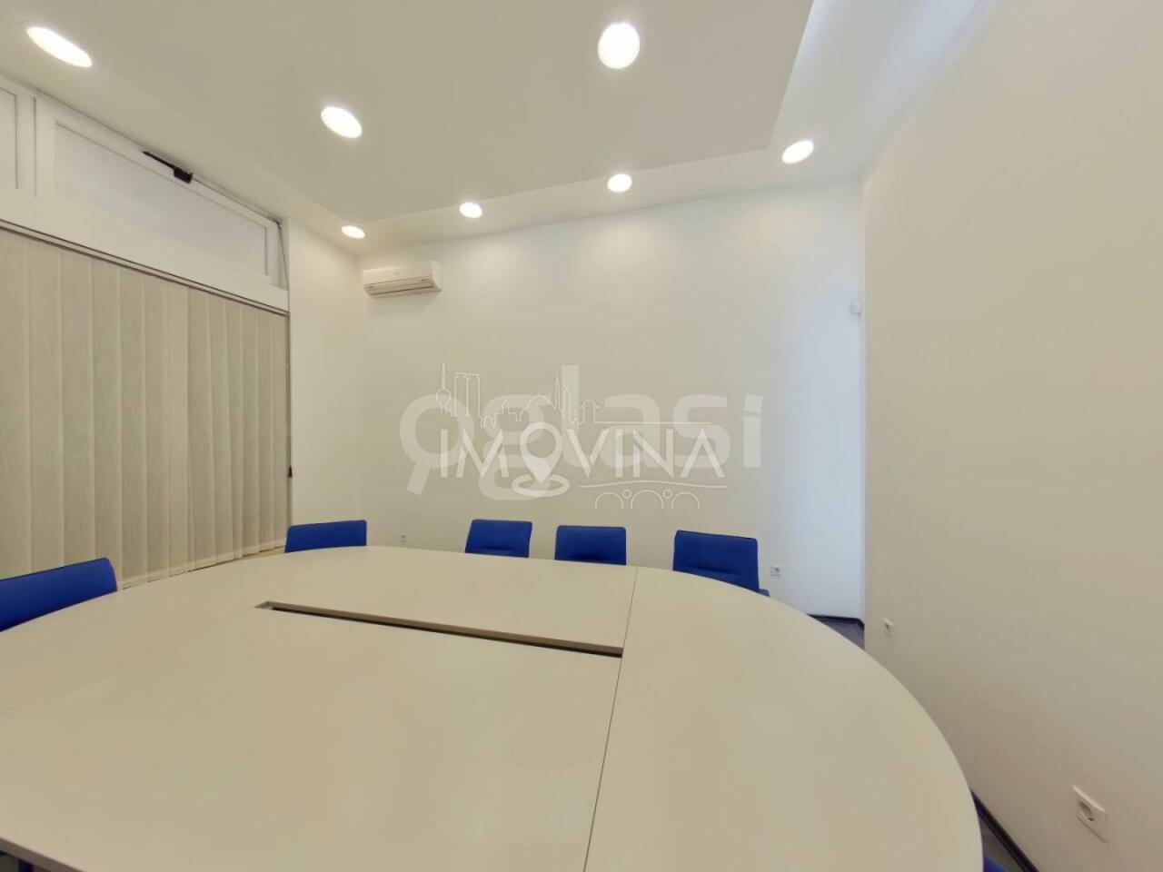 cfe95cfa9aa6.jpg