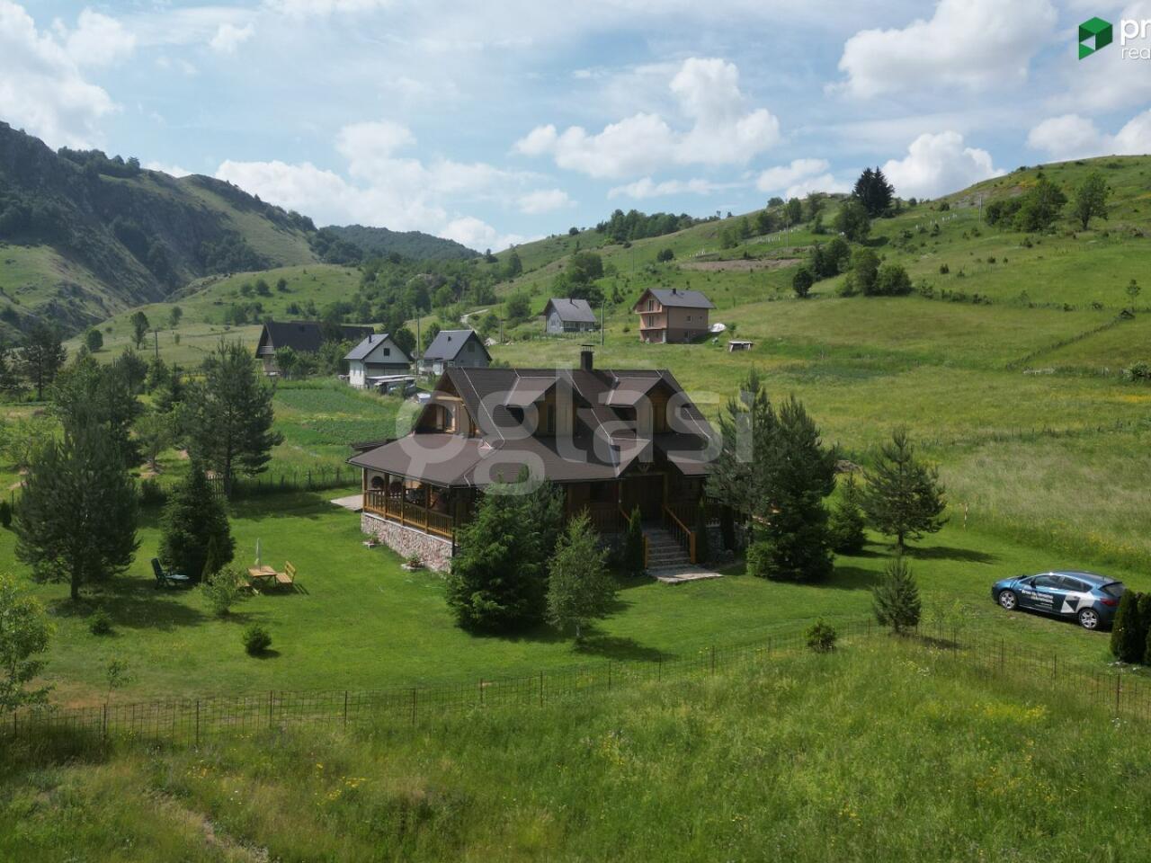 21eacc389759.jpg