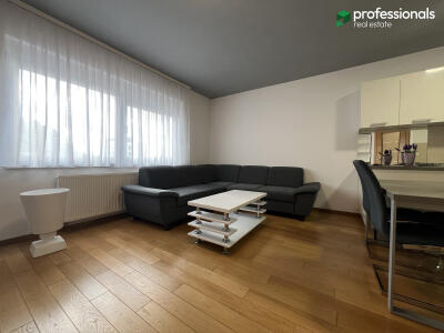 172350457c4d.jpg