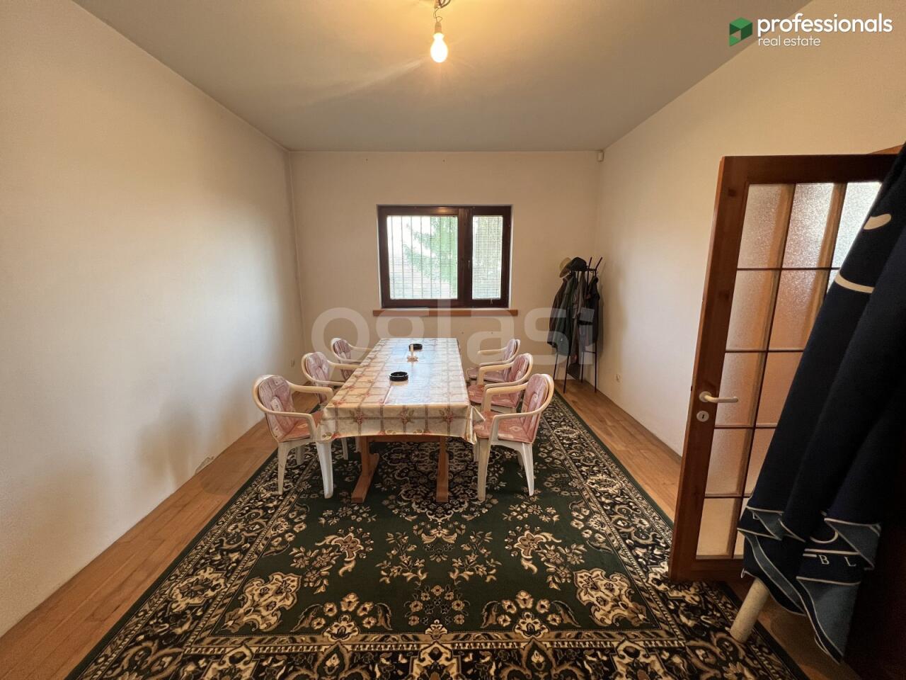d27d79549e33.jpg