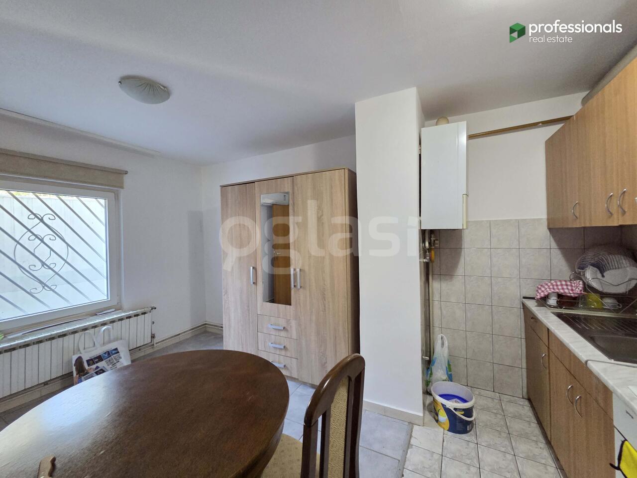 370a1b52a025.jpg