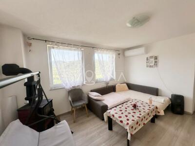 619aa1f85cb1.jpg