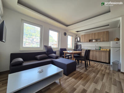 03b85cc32e7d.jpg