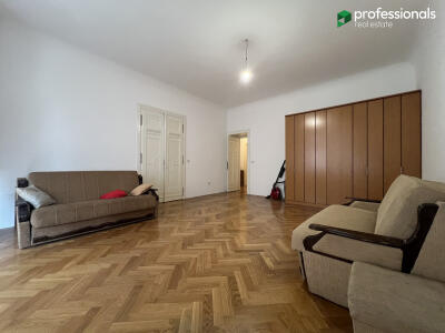 eef0bb30446e.jpg