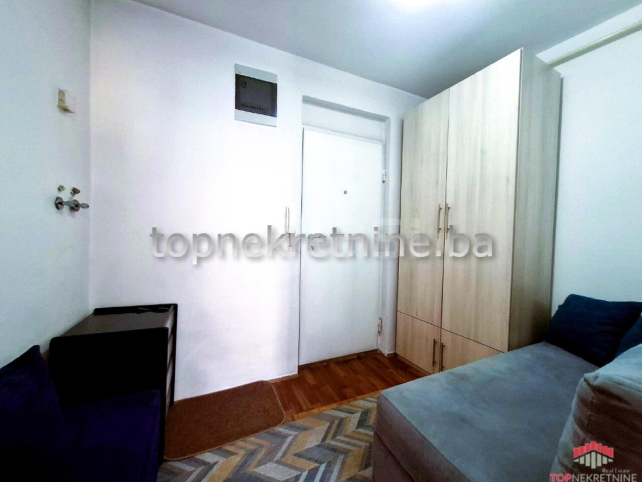 0693fc8ab041.jpg