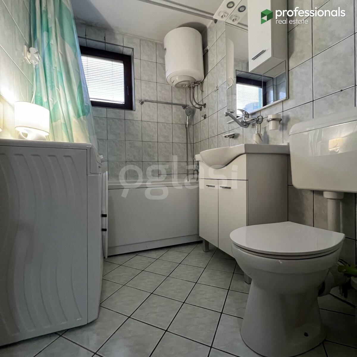b35023f717e7.jpg