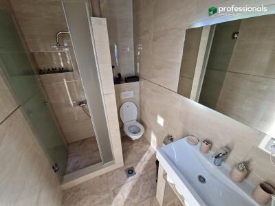8e7802b6bd70.jpg