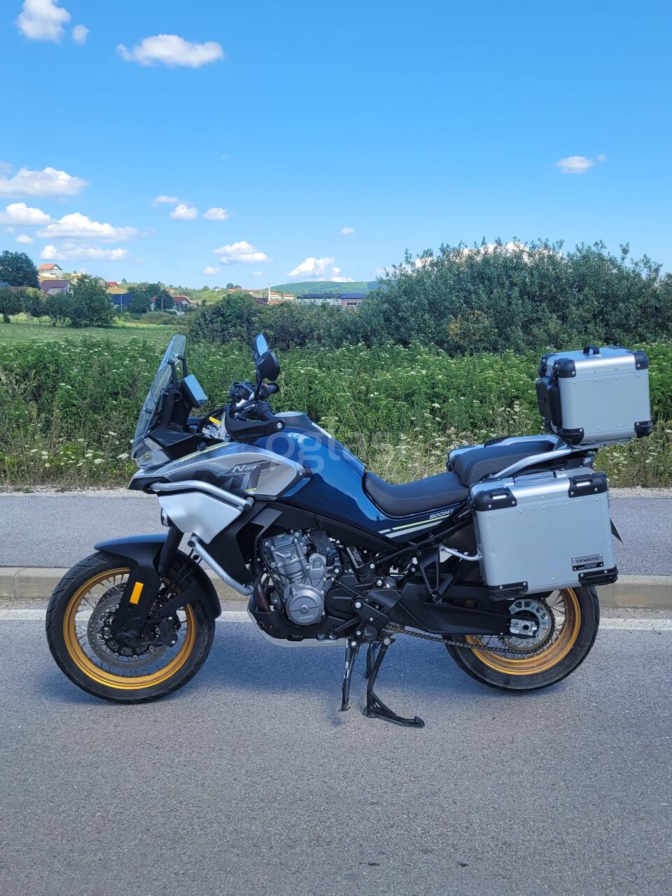 5d8737ec9887.jpg