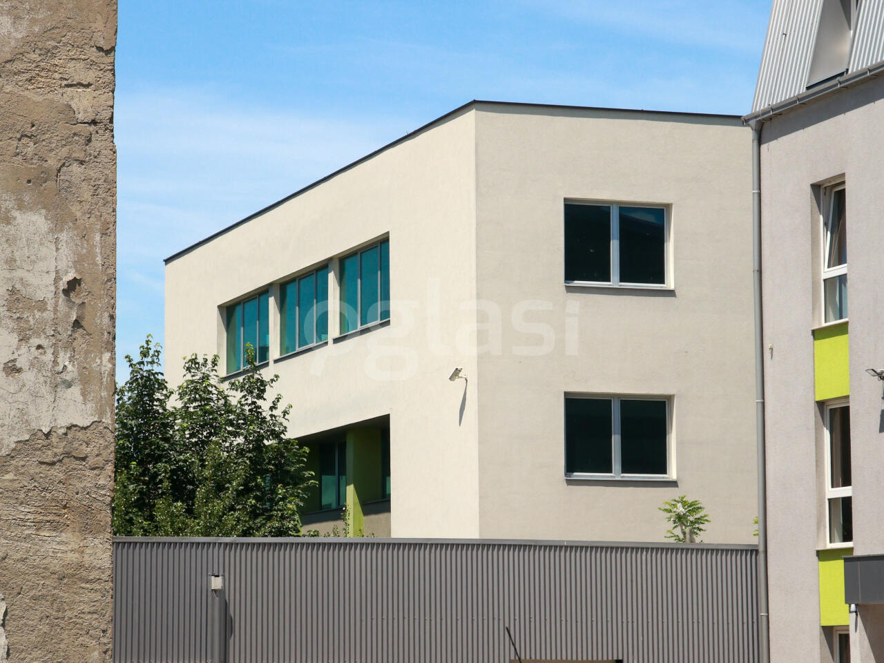 5e95d9574c33.jpg