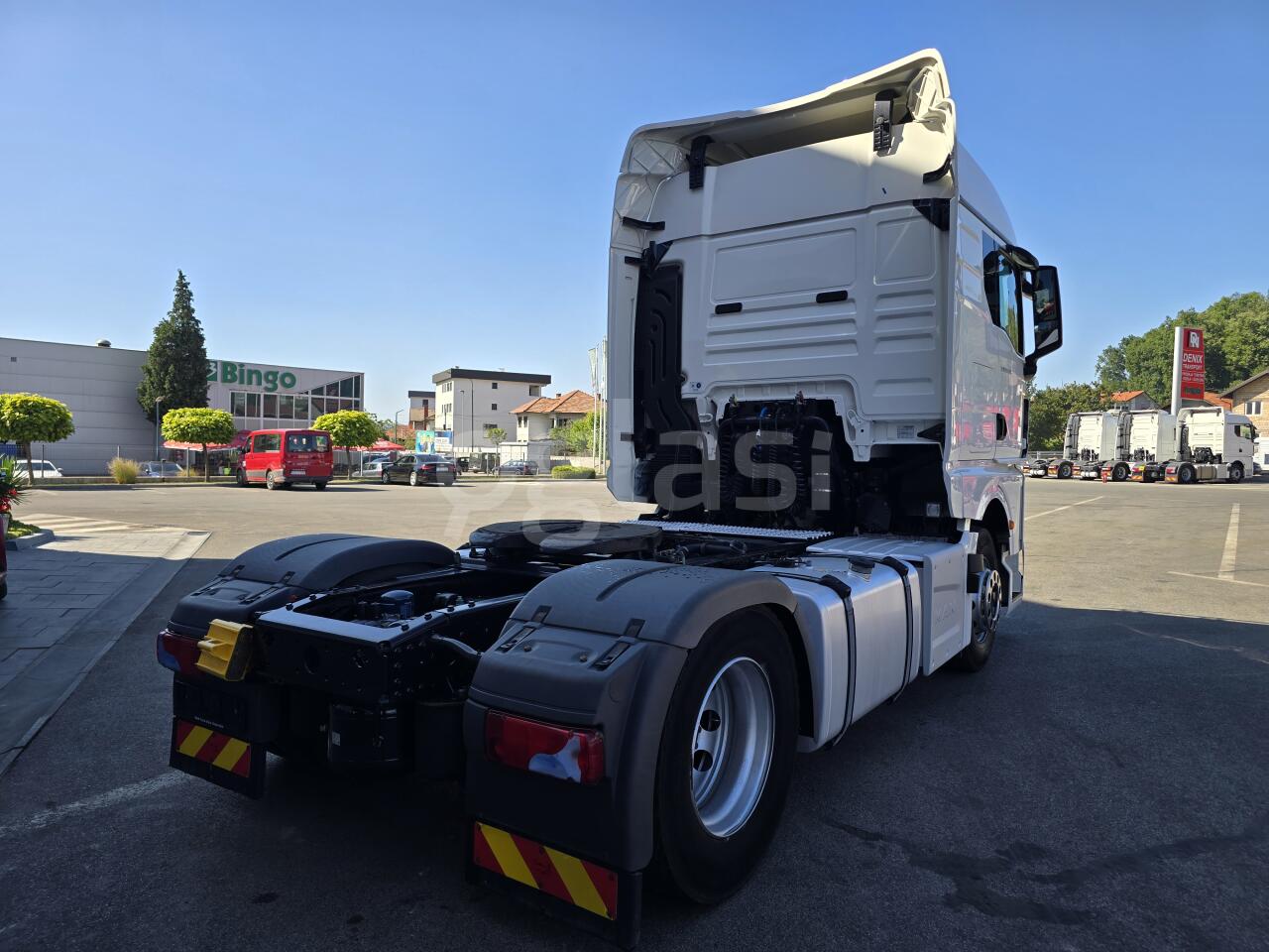 eca701c1a30d.jpg