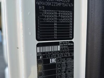 422582207fc8.jpg