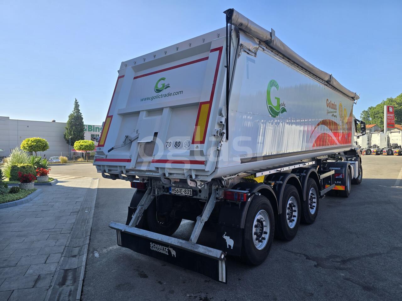 f517eafd6a46.jpg