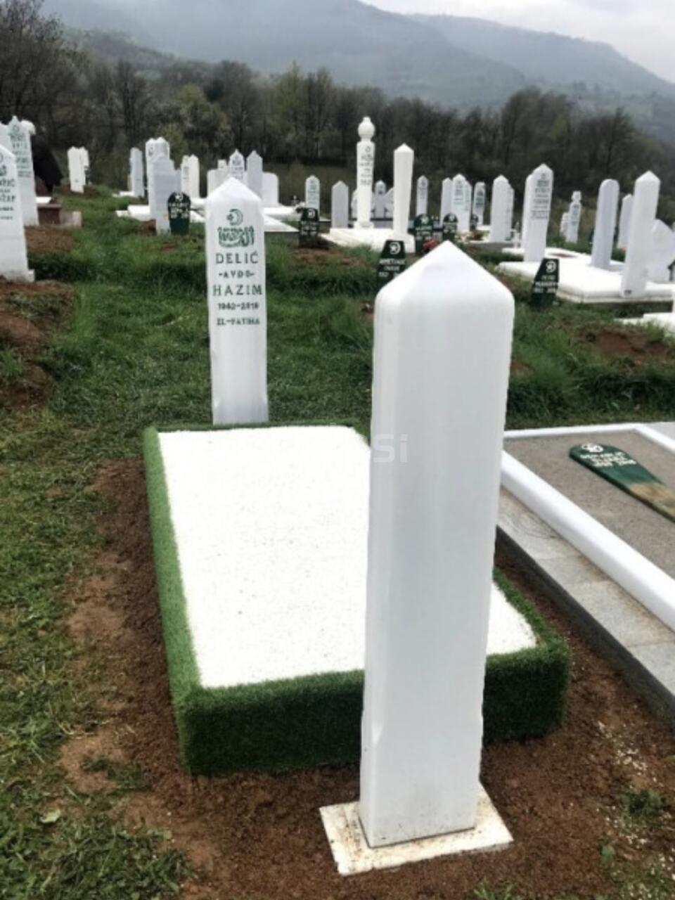 e515b17e8f00.jpg
