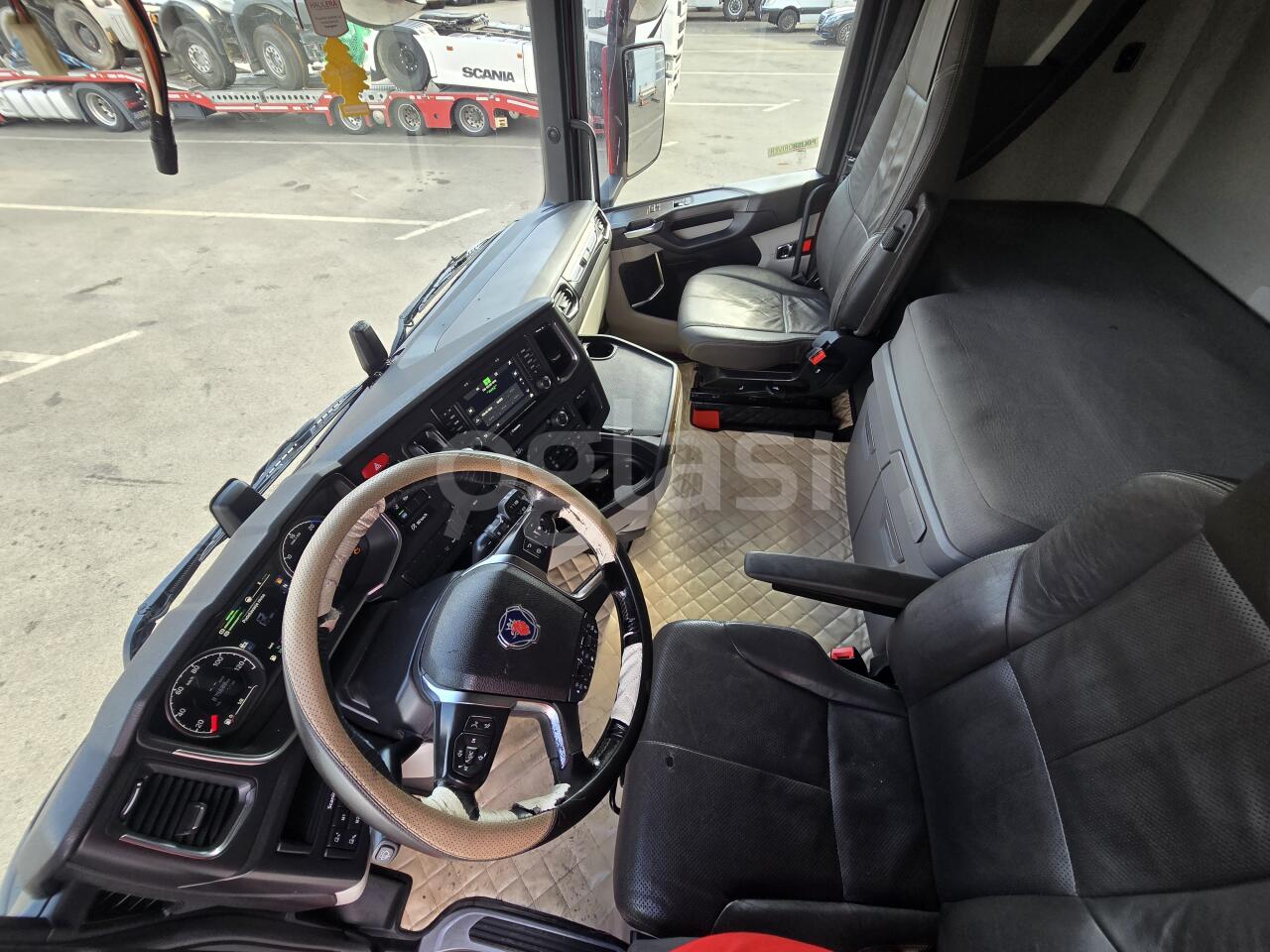 db65786db9f3.jpg