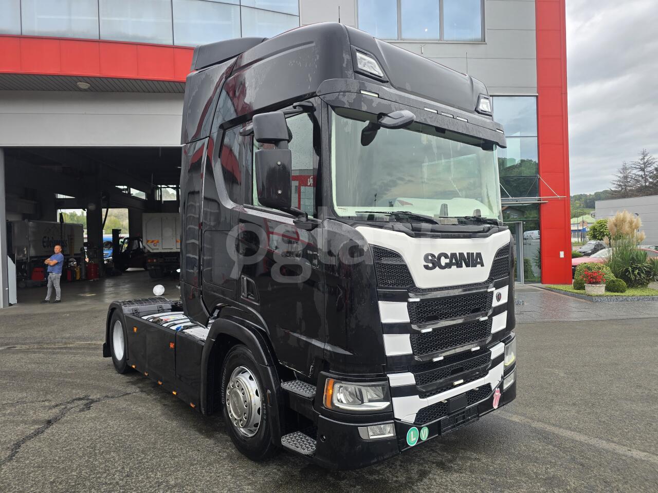 768c9face1a1.jpg