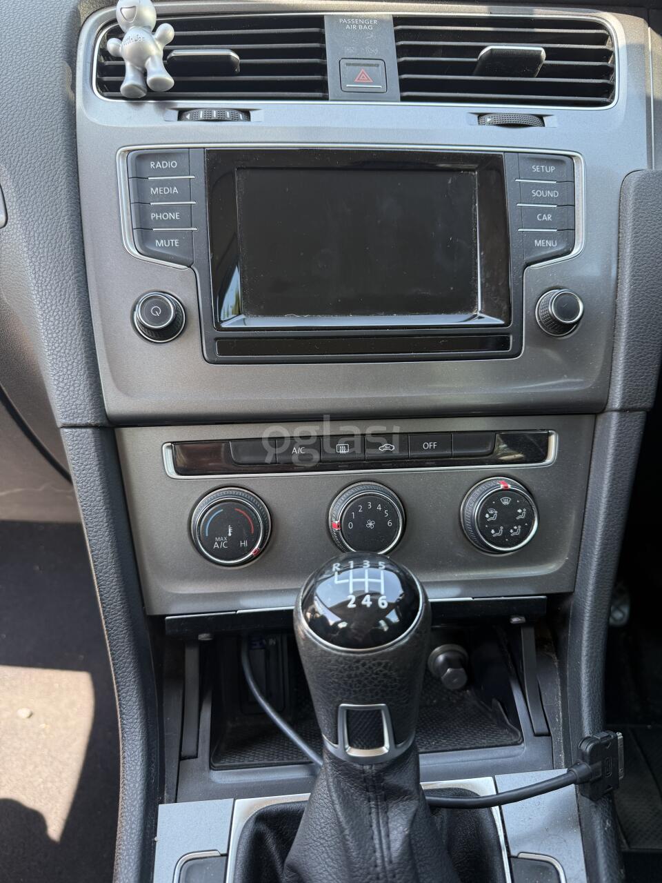 28025d3c41ee.jpeg