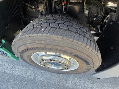 f50cc96333dd.jpg