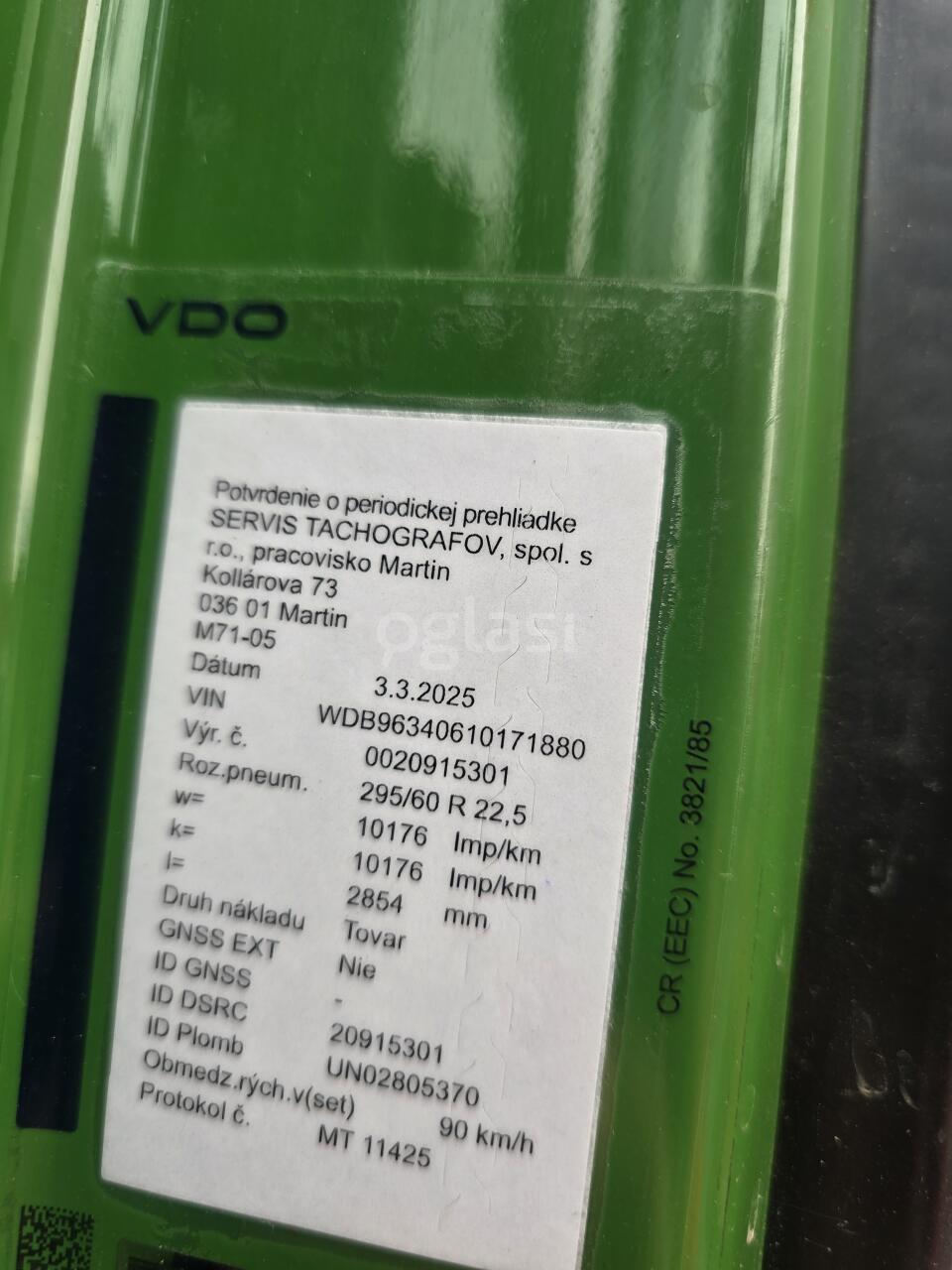 e5f41f3ca825.jpg