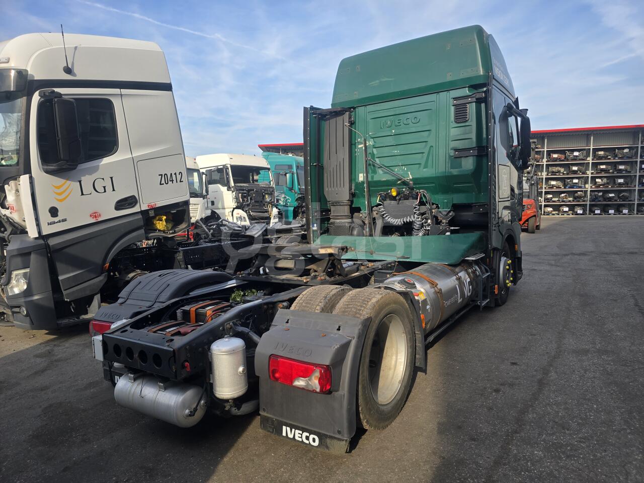4166dbf7fed1.jpg