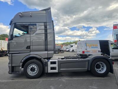 d21bec569835.jpg