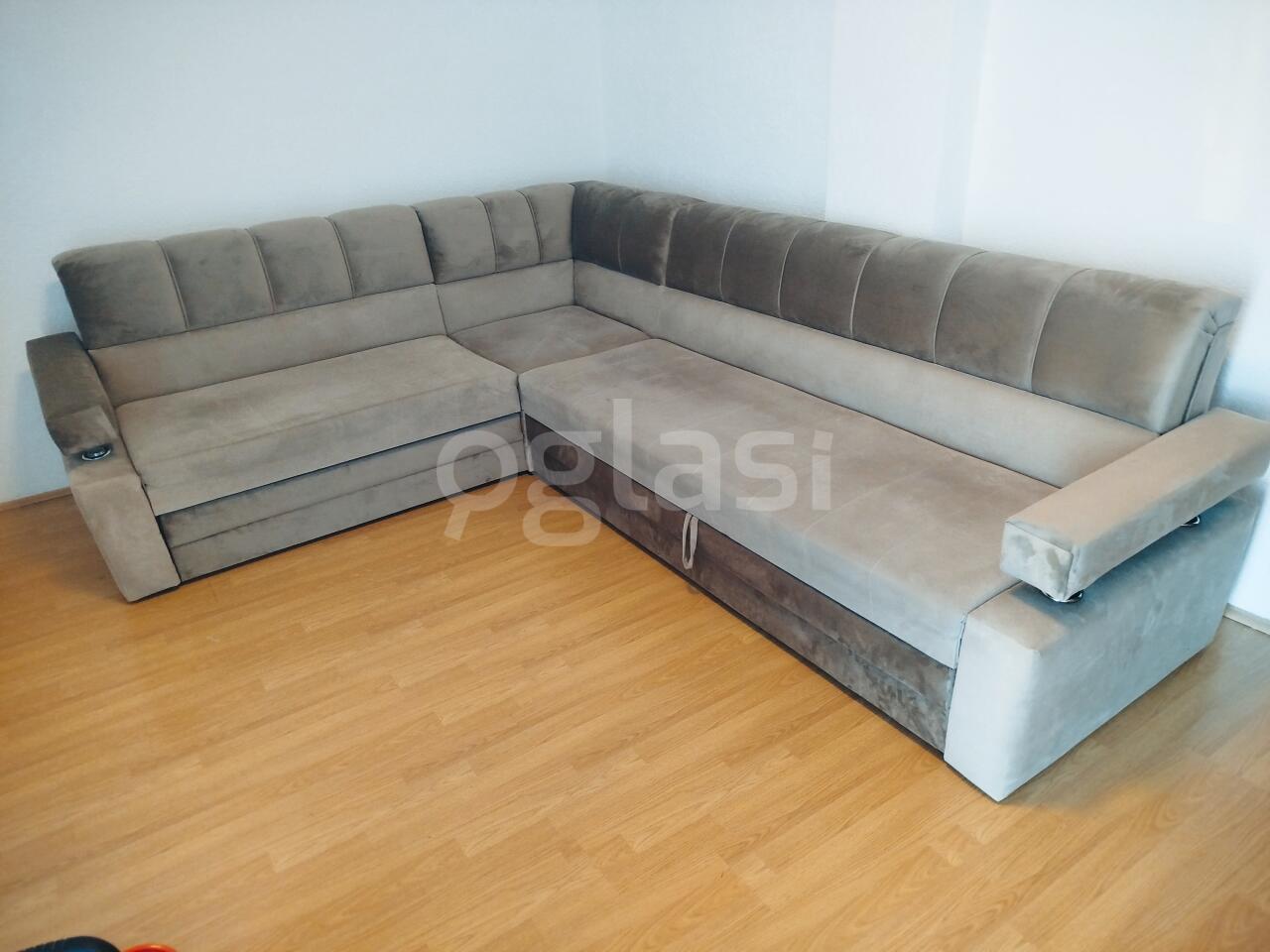add5f54bb0c0.jpg