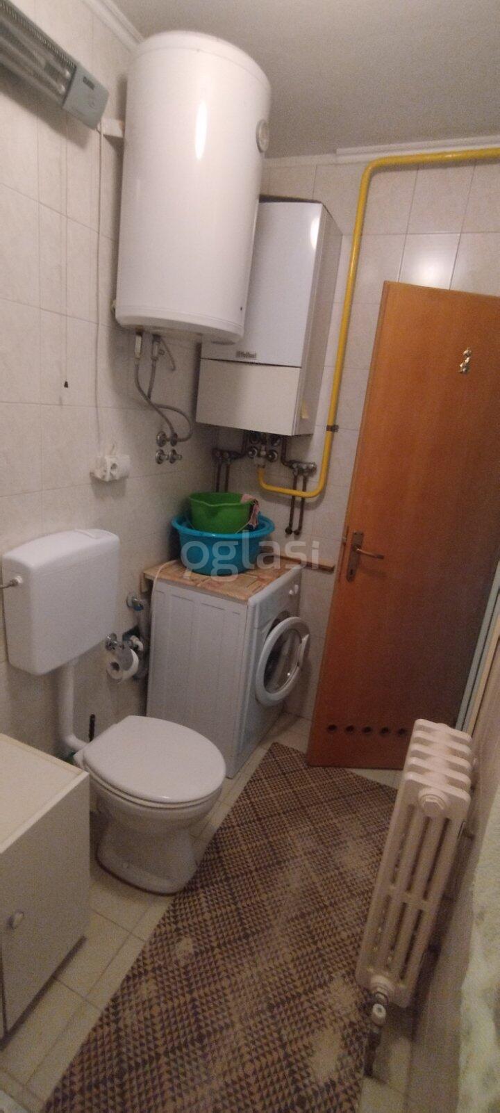 72a0959fe828.jpg