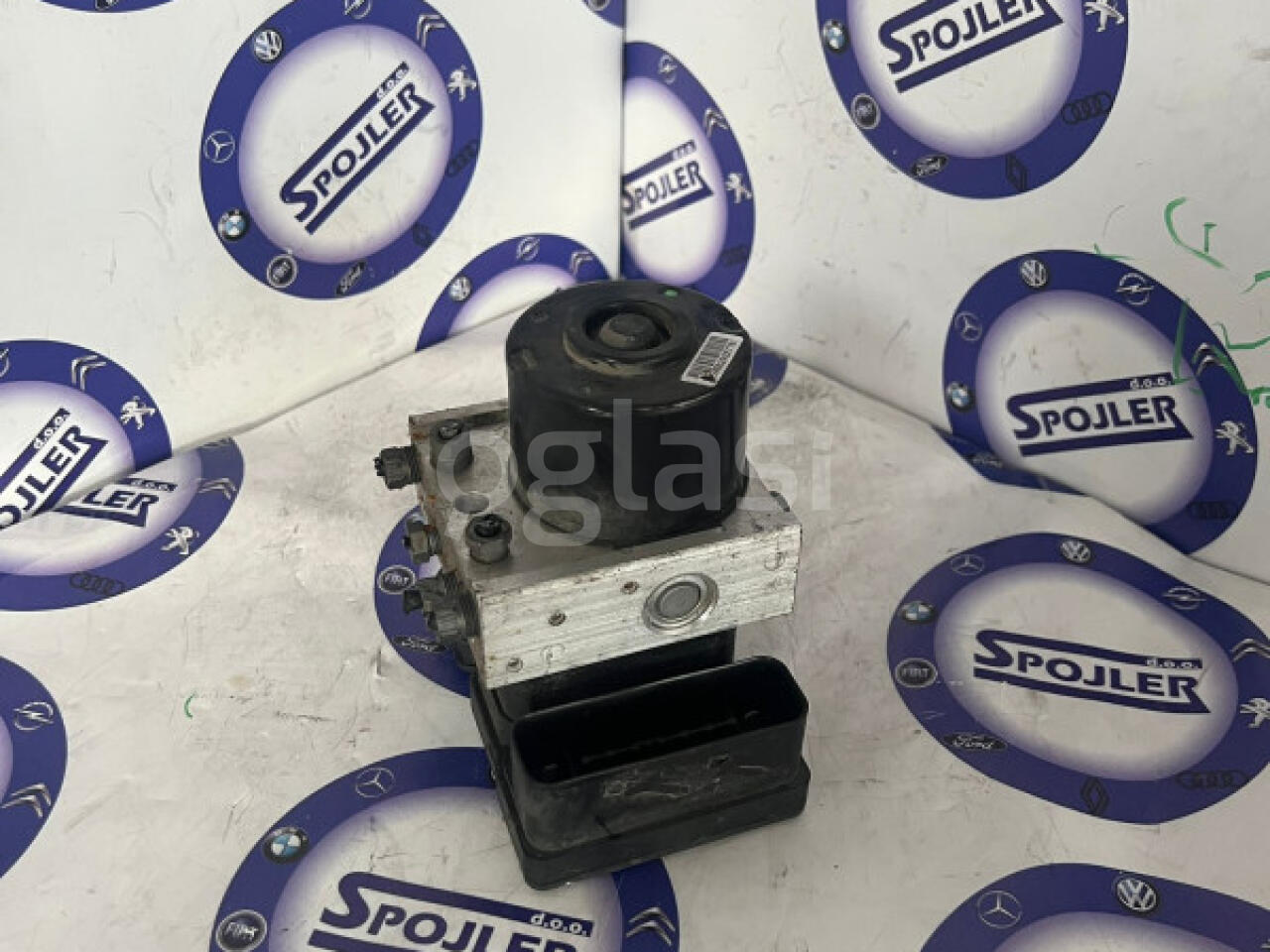 704fd56a32be.jpg