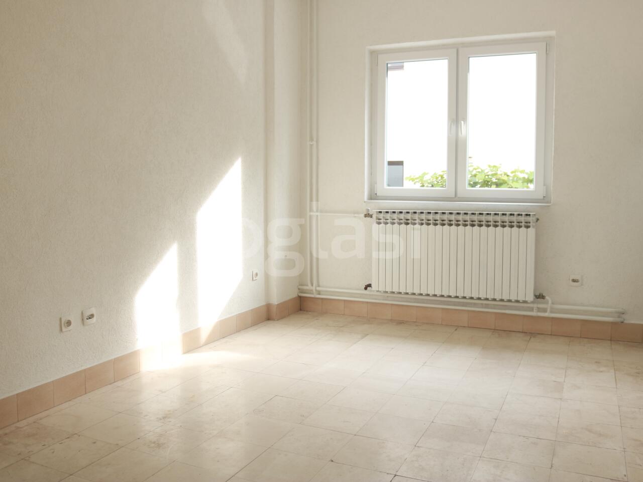 84237f5904c0.jpg