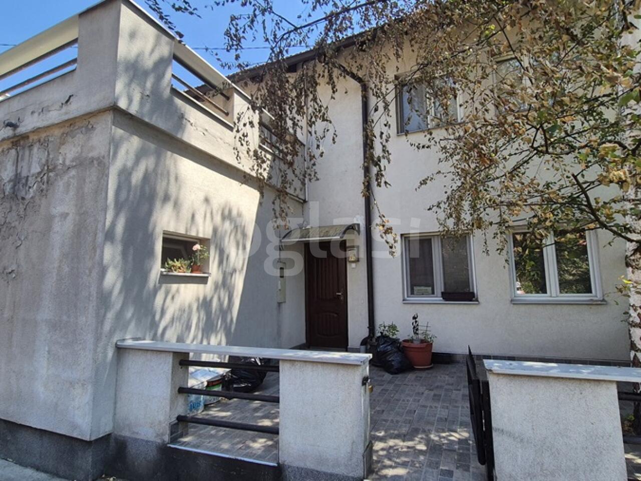 4d7ac2bd6d22.jpg