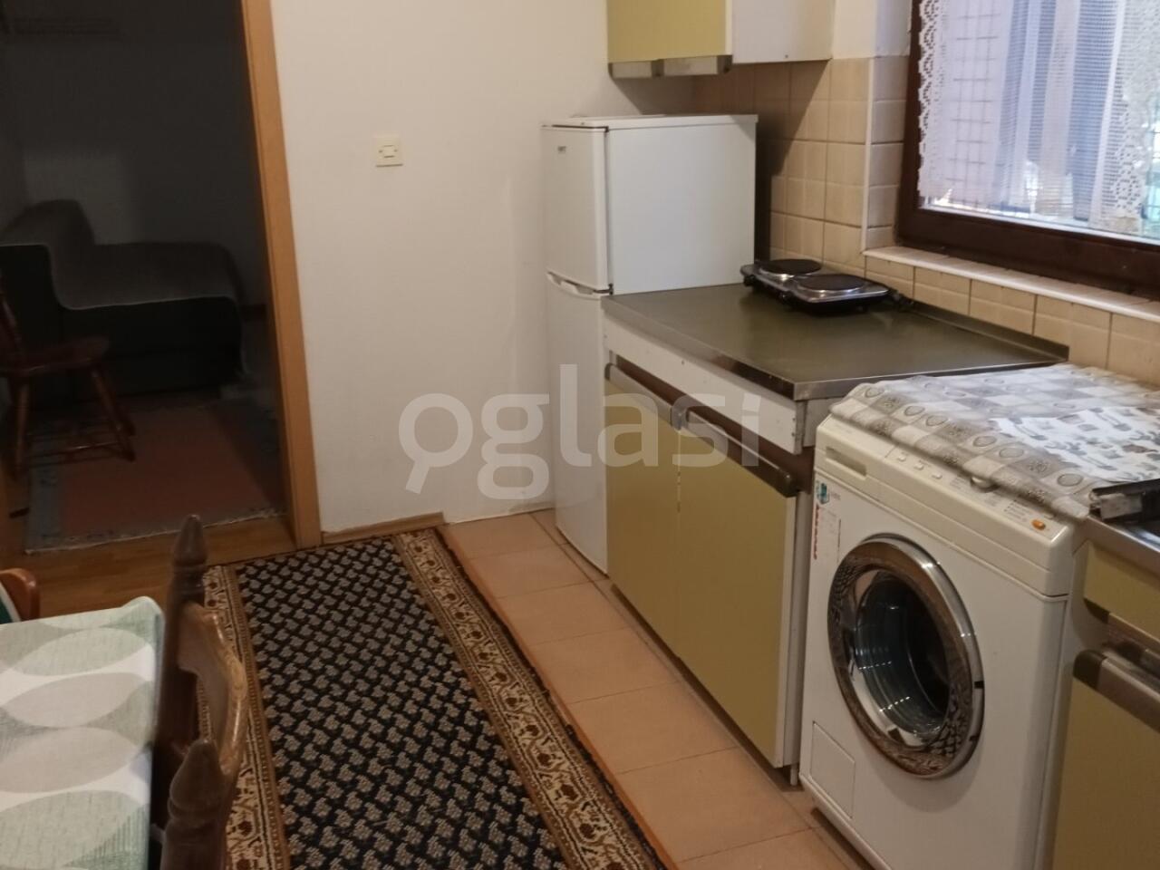 5174d1b7d262.jpg
