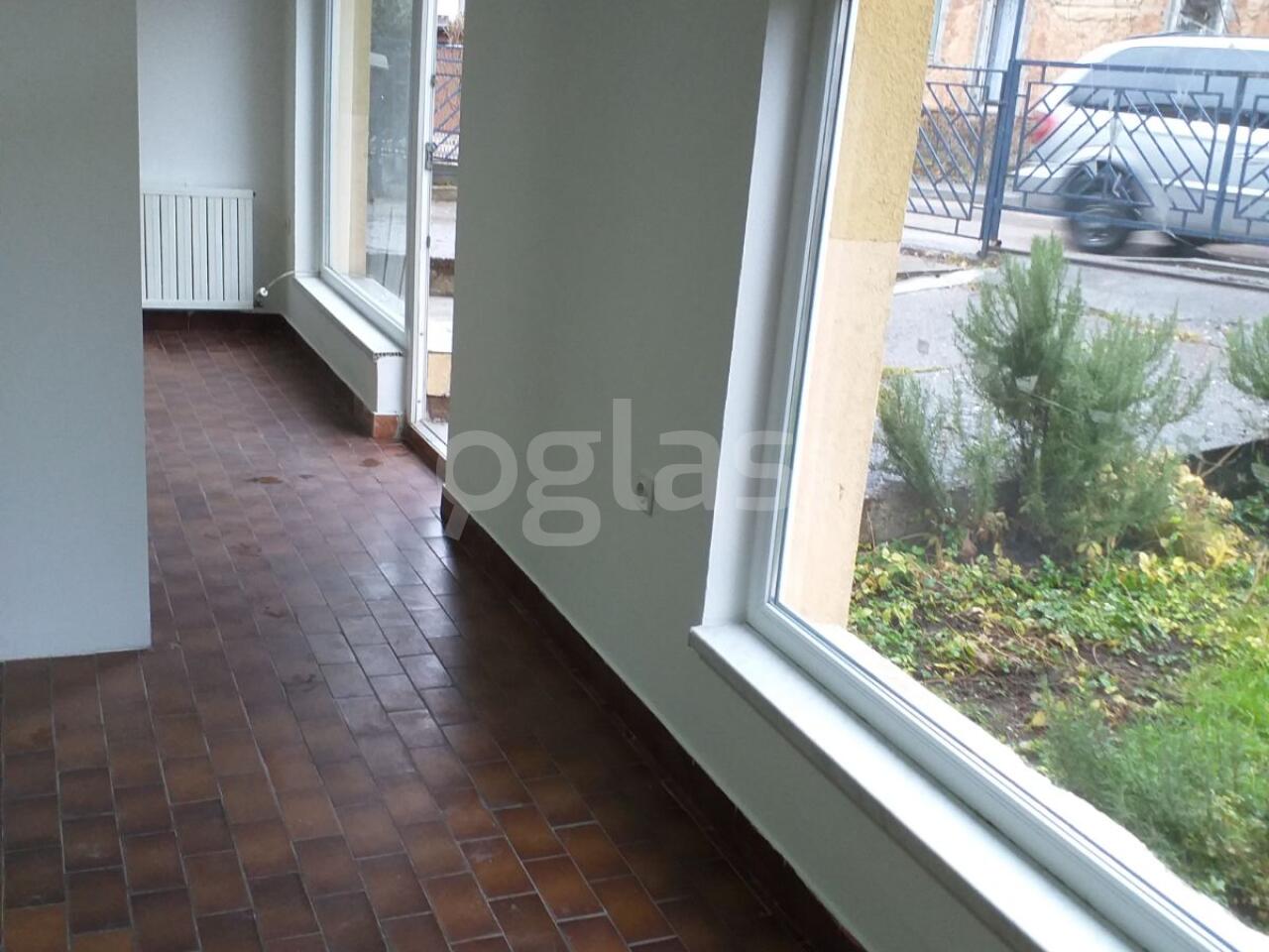 c0909d818273.jpg