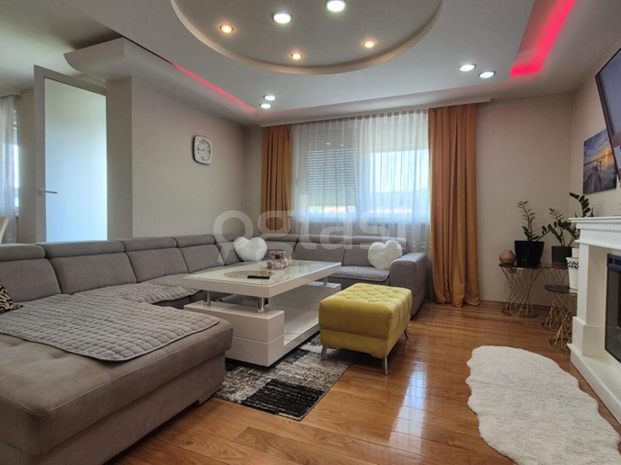 04d2171403d9.jpg