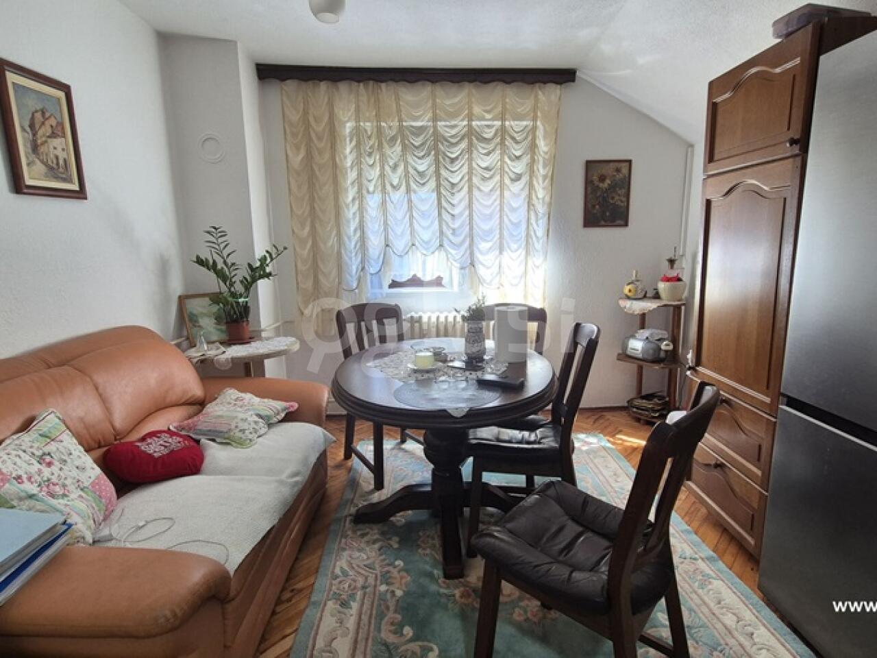 8833d8656682.jpg
