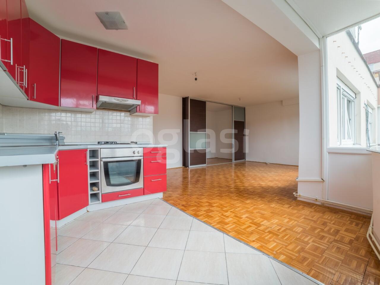 8ab9220bbd67.jpg