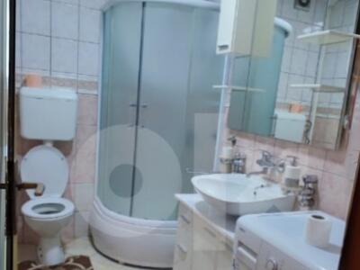 23050566eace.jpg