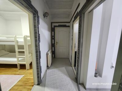 a6d137fee3d3.jpg