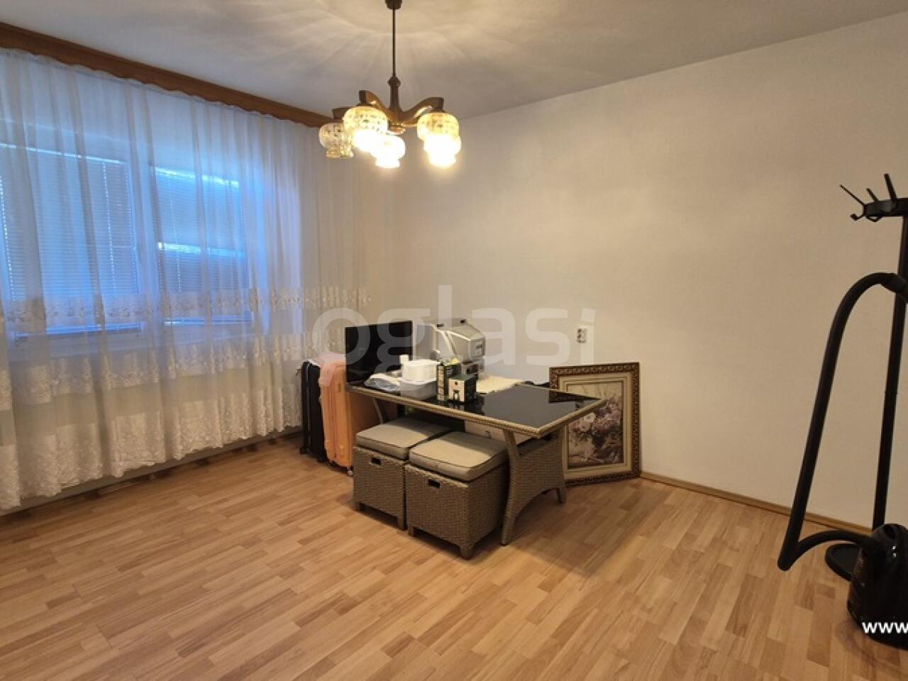 6ba2098f3e86.jpg