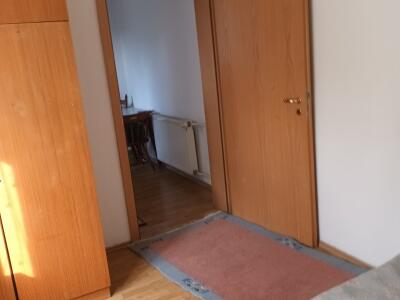 3f77926f9707.jpg