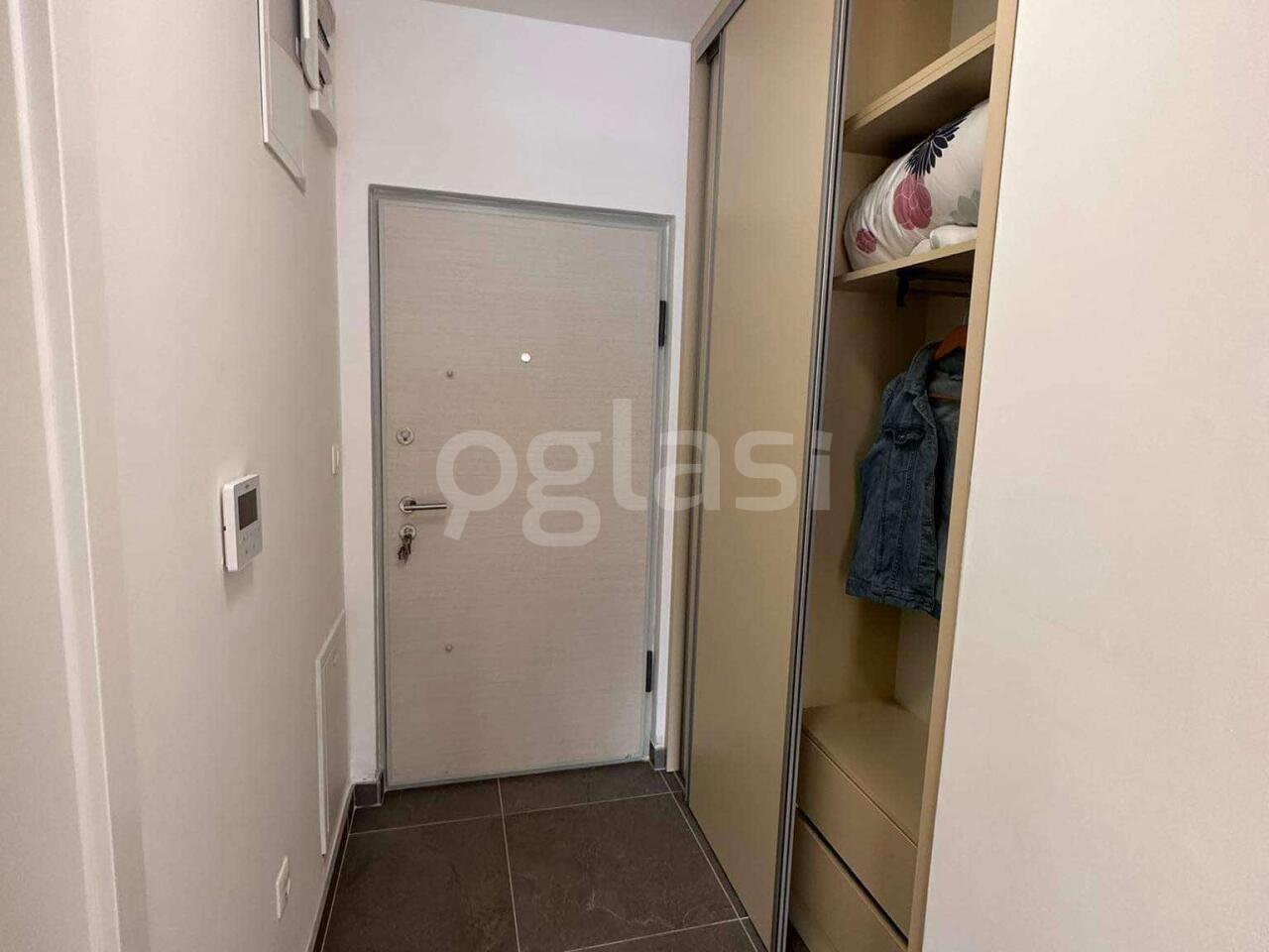 50851ac9e383.jpg