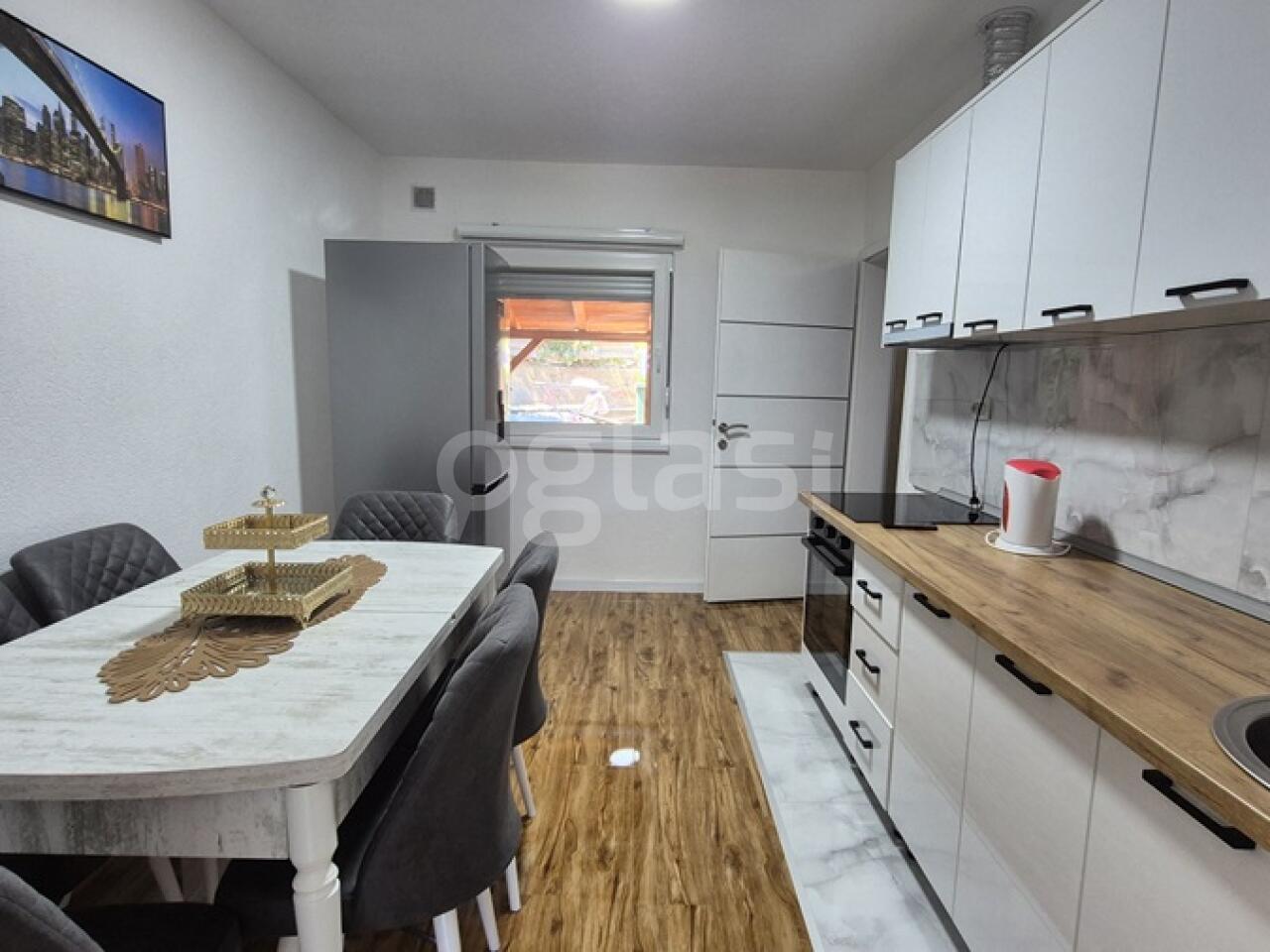 3760120d5215.jpg