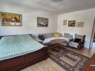 5c0b199aaf73.jpg