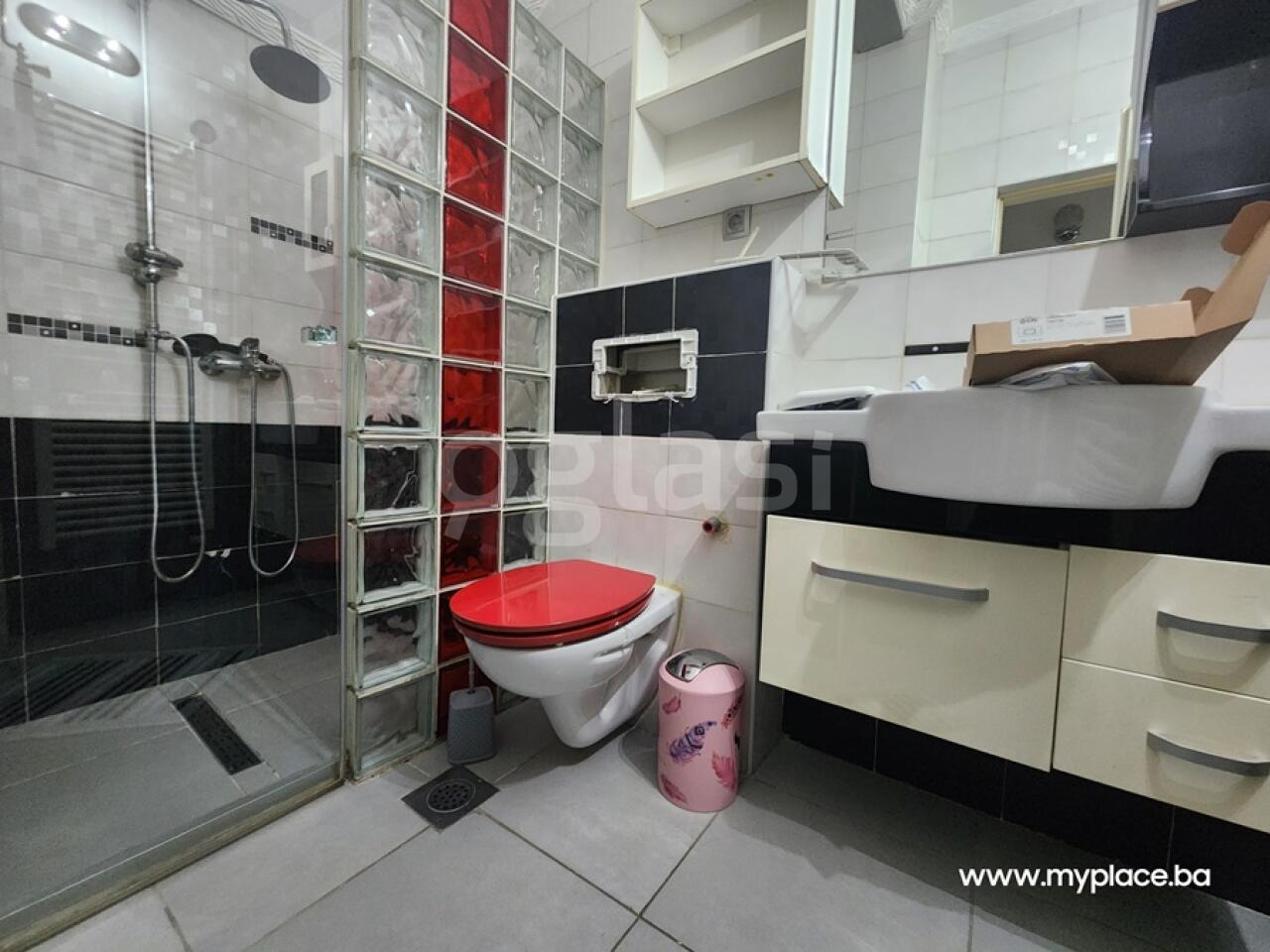 5a3cb39ea320.jpg